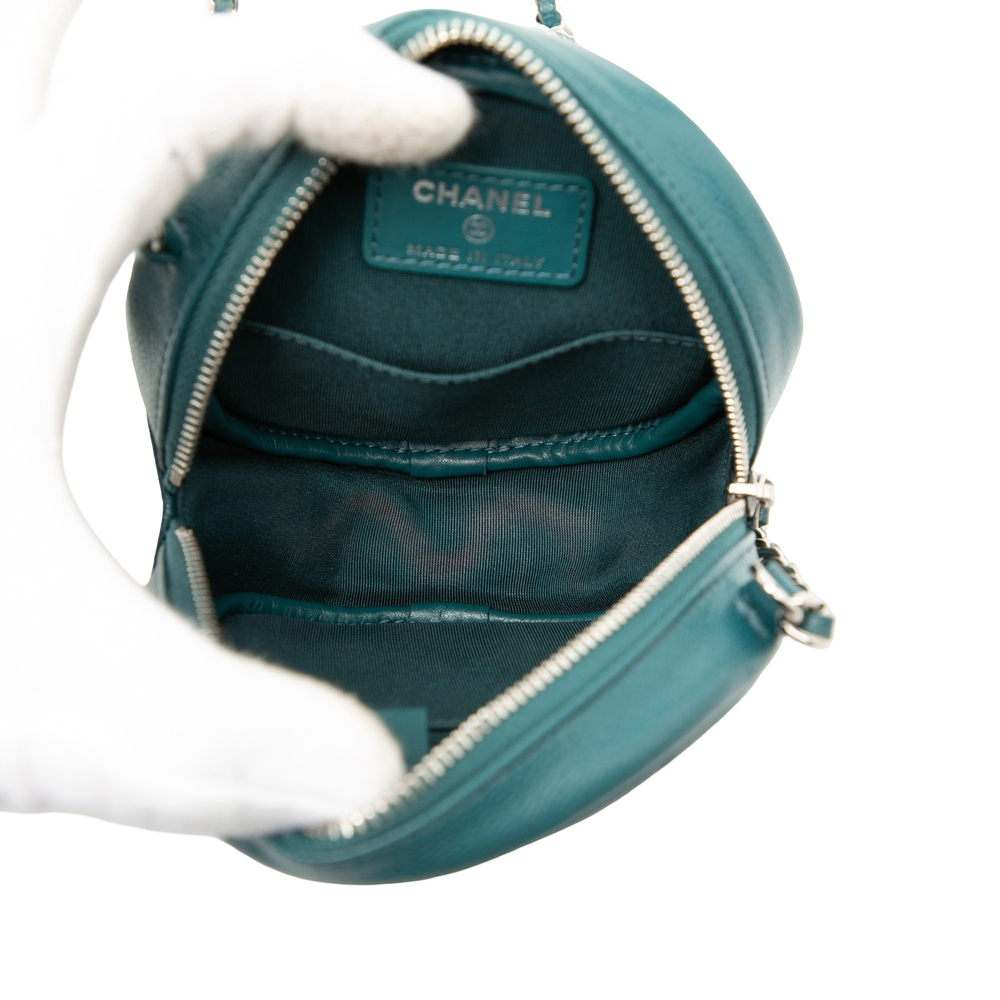 Pre-Loved Chanel CC Quilted Caviar Round Clutch With Chain - Picture 4 of 8